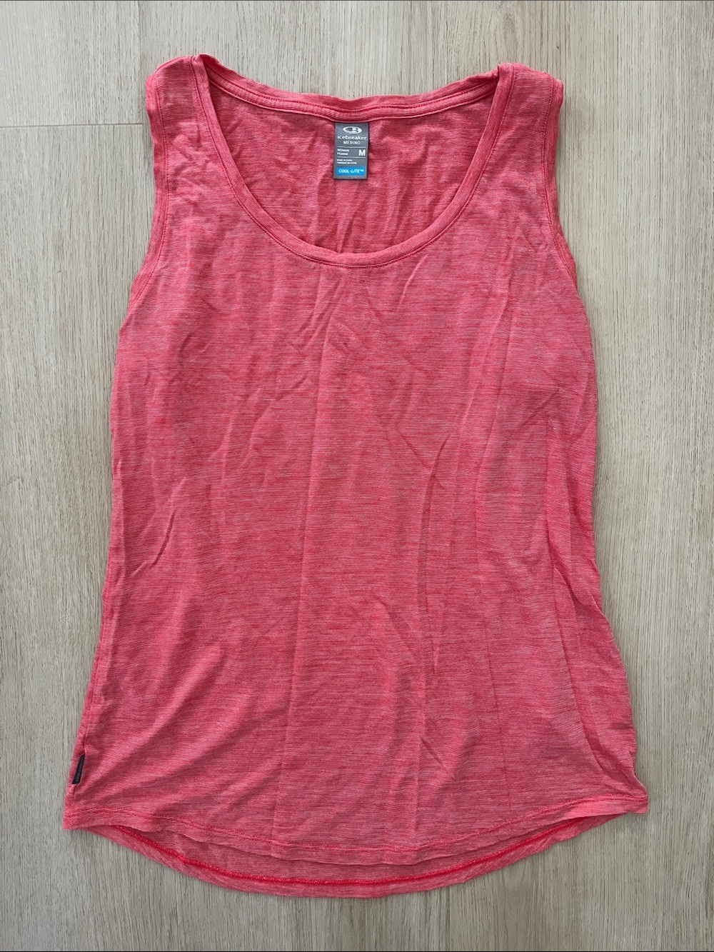 Icebreaker Merino Wool Blend Cool-lite Sphere Tank Top in Red Women's Medium
